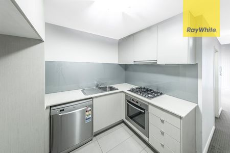 STUDIO APARTMENT LOCATED ACROSS ROSEHILL RACECOURSE - Photo 3