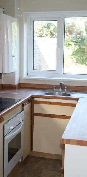 3 Bedroom House to Rent in St Johns Road, Kettering, Northants, NN15 - Photo 1