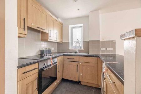 Upton Park, Slough, SL1 - Photo 4