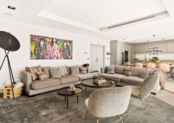 Luxury Villa for rent in Marbella Del Este, Andalusia