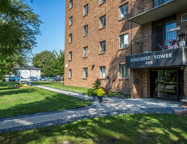 Sun Crest Tower | 666 Chippawa St., Windsor - Photo 1