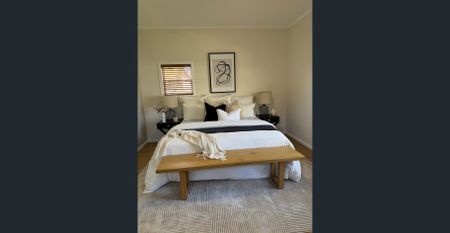 Spacious Upstairs Living with Georges River Views - Photo 5