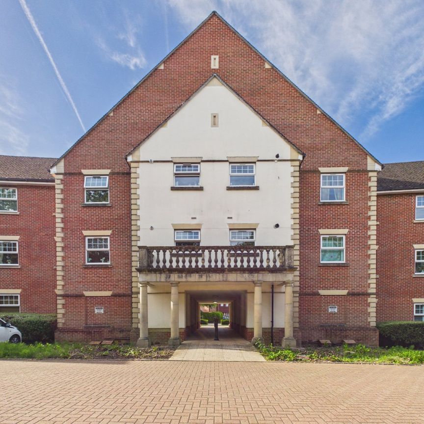 2 bedroom Flat in Ulric House, Fleet - Photo 1