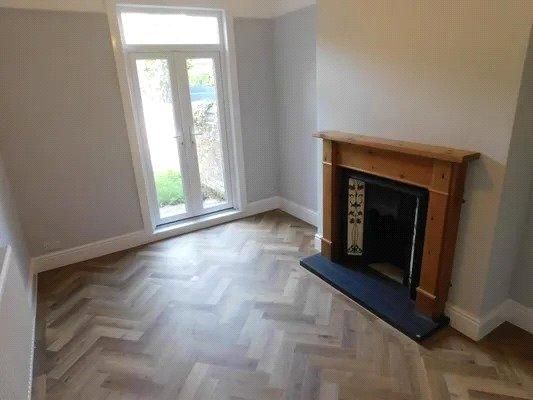 4 bedroom semi-detached house to rent - Photo 1