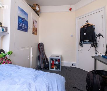 3 bedroom apartment to rent - Photo 6