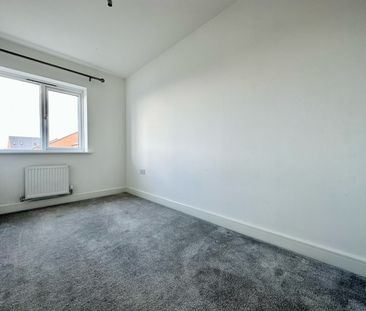 3 bedroom semi-detached house to rent - Photo 6