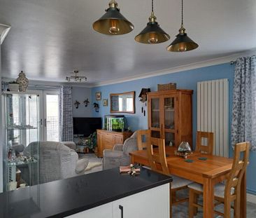 2 bedroom flat to rent - Photo 3