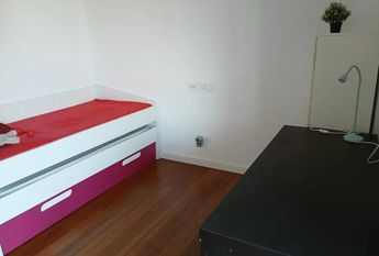 Carrer de Neopàtria, Barcelona, Catalonia 08030