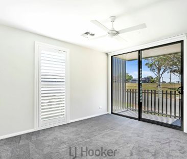 Elegant 3-Bedroom Townhouse - Designed for Effortless Living - Photo 3