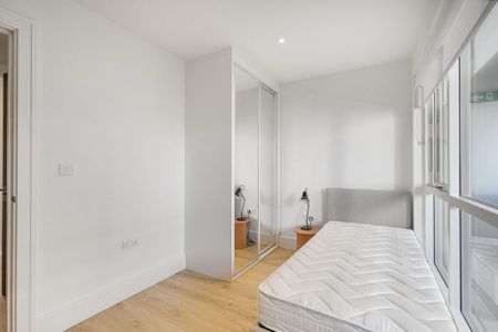 3 bedroom apartment to rent - Photo 3