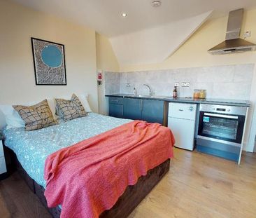 Studio to rent - Photo 6