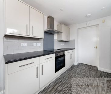 Helmsley Road Room 5, Newcastle Upon Tyne - Photo 5