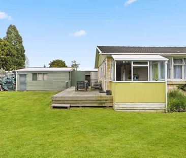 Affordable 4 Bedroom Home in Chartwell - Photo 5