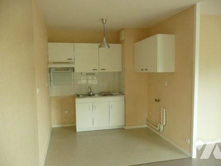Appartement en location sur la commune de Chartres-de-Bretagne - proche du centre-ville - Photo 2