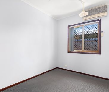 Discover Your Next Home at 10 Middleton Way - Roomy 4x2 - Photo 1