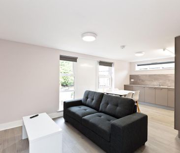 2 bedroom flat to rent - Photo 3