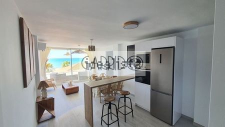 Alquiler de piso en Paseo de la Marina - Photo 4