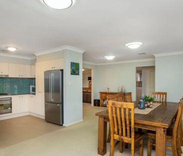 Spacious and Versatile Family Home - Photo 2