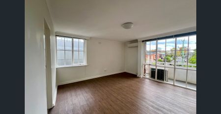 Light and location in the heart of Prahran - Photo 4