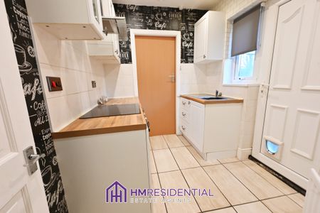 3 bedroom Flat for rent available now on Swinley Gardens, Denton Burn, Newcastle Upon Tyne, NE15 7HX - Photo 5