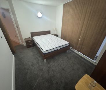 Room in a Shared Flat, Ilford, IG1 - Photo 3