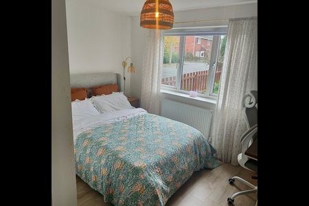 1 Bed Flat, Middleton, LS10 - Photo 3