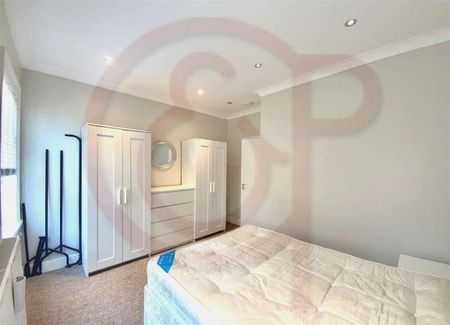 Pierrepoint Road, Acton, W3 - Photo 2