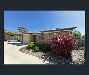 Modern spacious unit in great location - Photo 3