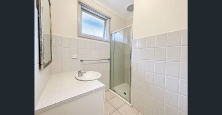 Comfortable Family Home in an Exceptional Doncaster East Location!!! - Photo 4