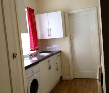 4 bedroom maisonette to rent - Photo 2