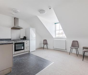 2 bedroom flat to rent - Photo 4