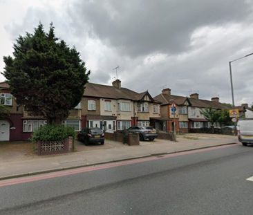 Studio Flat, North Circular Road, NW10 - Photo 1