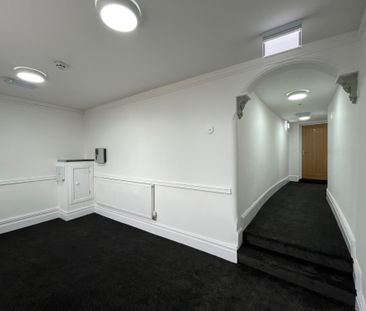 Dove Bank, Uttoxeter - Photo 4