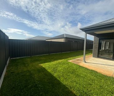 Brand New Family Home in Munno Para - Photo 2