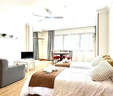 Calle Almáchar, Málaga, Andalusia 29004 - Photo 6