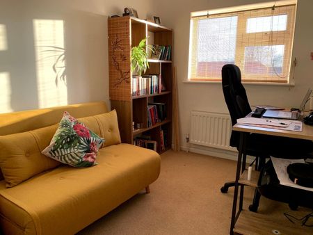 2 Bed End Terrace, Croydon, CR0 - Photo 3