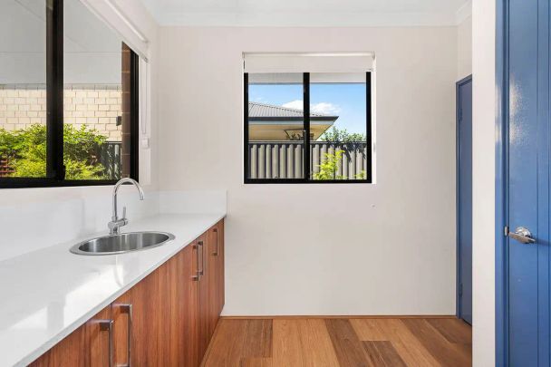 “Treeby Living at its best” - Photo 1