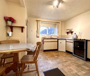 2 bedroom terraced house to rent - Photo 6