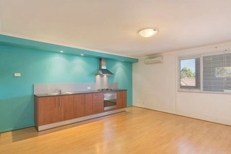 One Bedroom Gem In Convenient Location that is Glenelg North - Photo 3