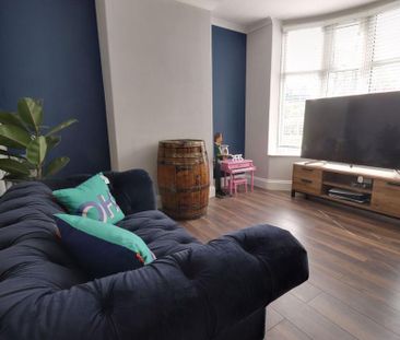3 bedroom semi-detached house to rent - Photo 2