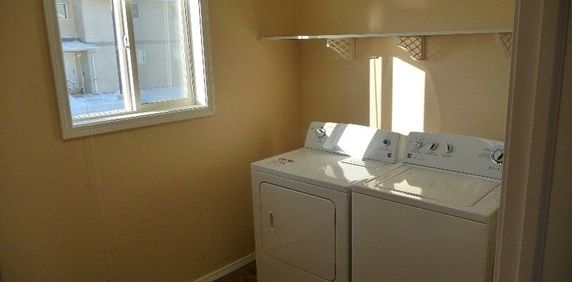 Emily Townhome - Photo 2