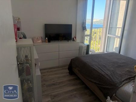 Location Appartement 3 pièces 68m² MARTIGUES 13500 - Photo 2