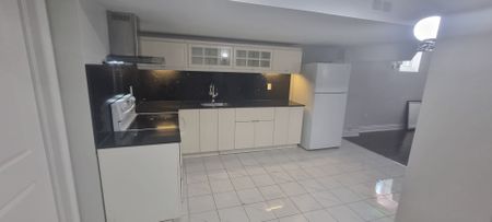 For Lease - 56 Ironside Drive, Vaughan, Ontario - Photo 3