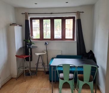 Room in a Shared House, Tupelo Road, E10 - Photo 1