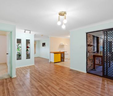 Family-Friendly Living In a Coastal Setting. - Photo 2