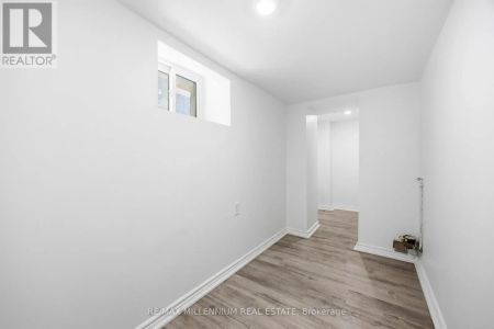 17 GREENLAW AVENUE - Photo 2