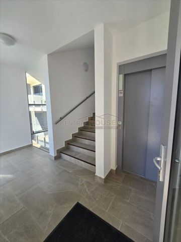 Kiadó lakás - Sopron - Photo 3