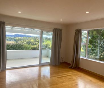 Bright harbour home - Photo 4