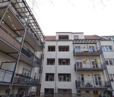 Hochwertige 2-Zi. Whg. mit halboffener Küche, Parkett, Balkon! - Photo 1