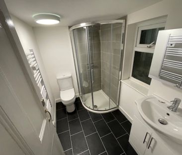 1 Bed Student Accommodation - Photo 6